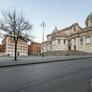 White Flat Colosseo Apartment Rome